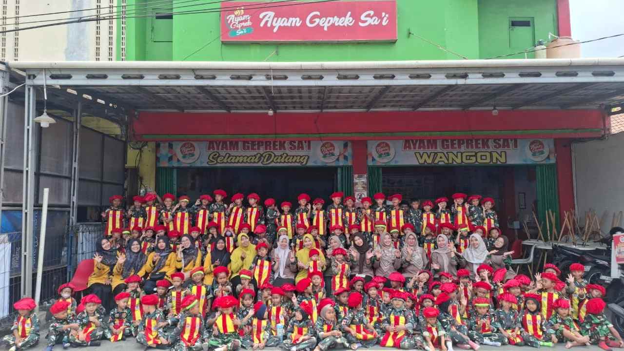 Seru dan Edukatif! 122 Siswa TK Kartika Belajar Memasak Fried Chicken Bersama Ayam Geprek Sa’i Wangon